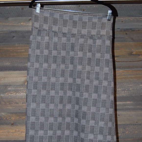 LuLaRoe Dresses & Skirts - 💥 NWT LulaRoe Cassie Black Plaid Size 3XL